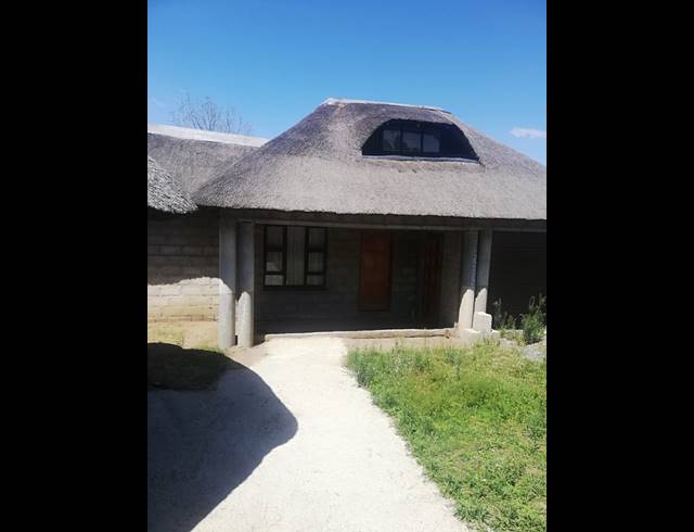 2 BEDROOM FREESTANDING FOR SALE IN EMONDLO UNIT B